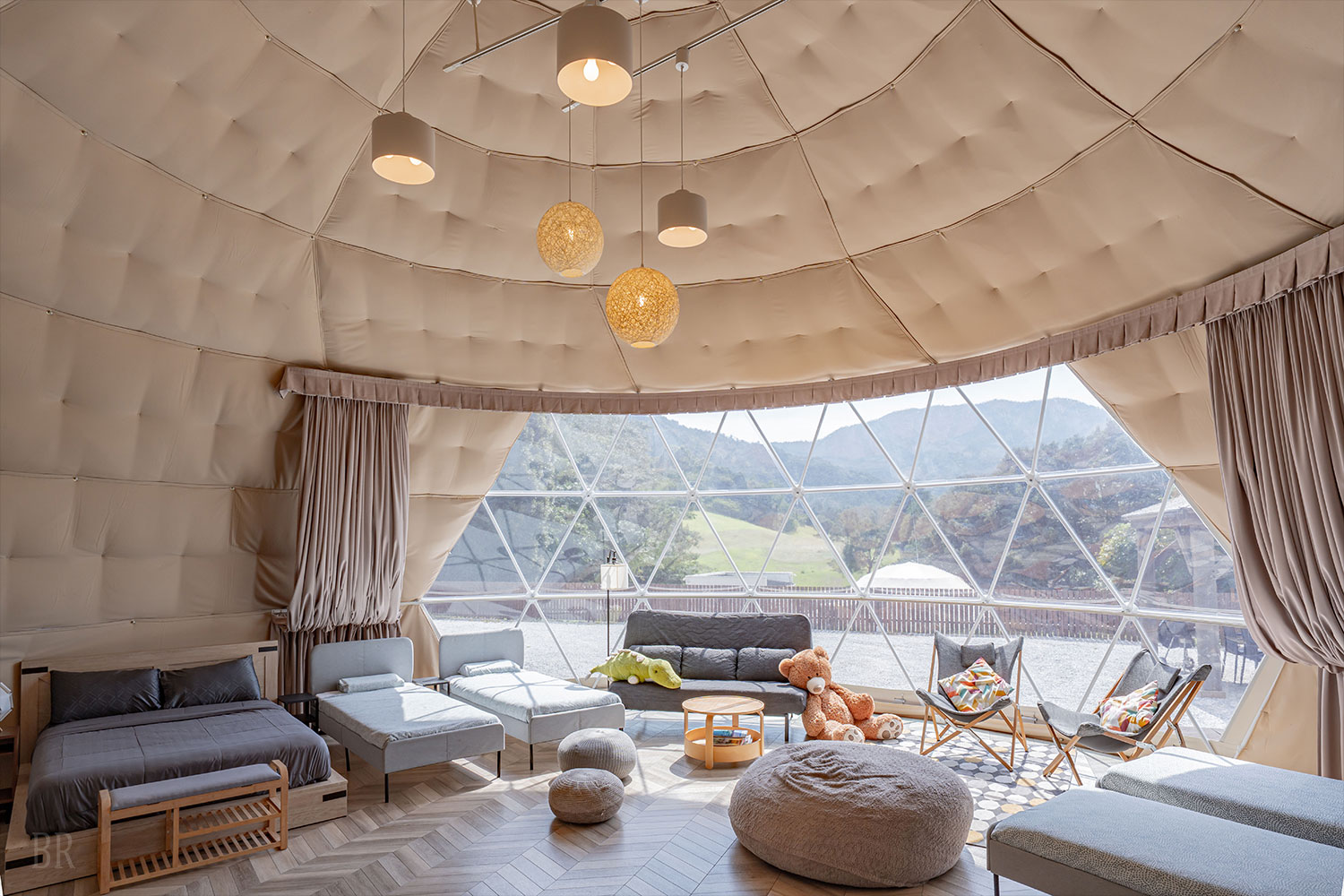 プライベートプール付き 10ｍドームテント【Earth】