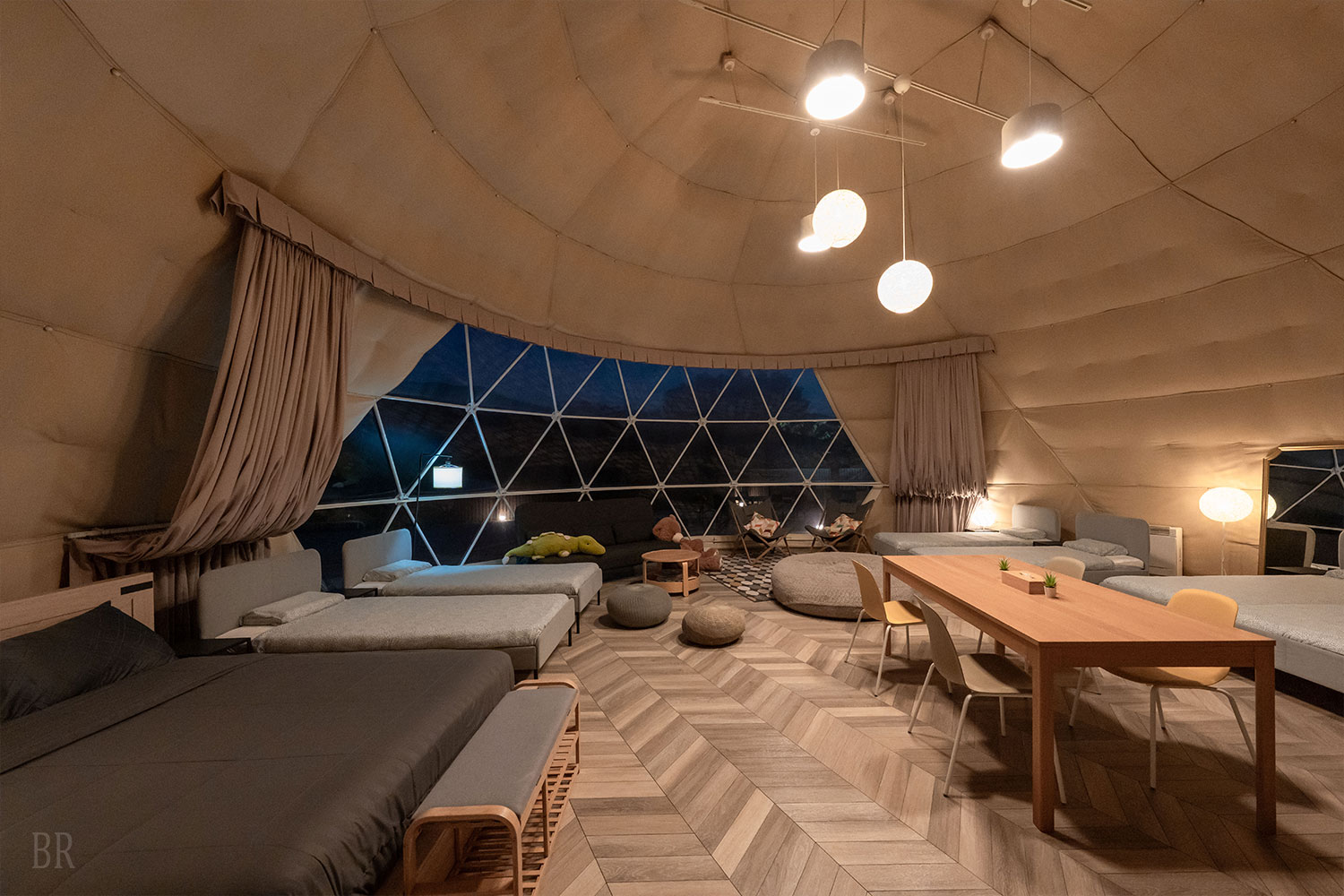 プライベートプール付き 10ｍドームテント【Earth】