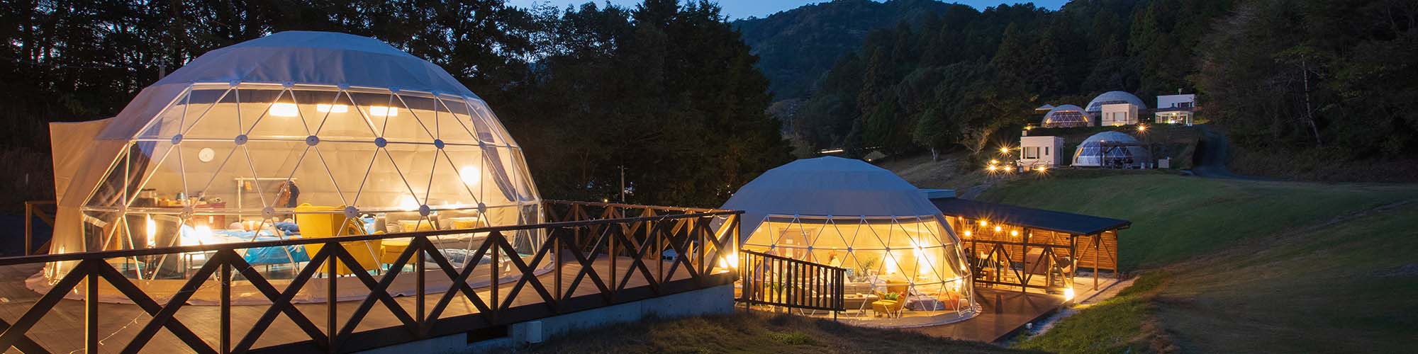 グランピング ドームテント